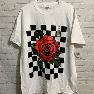 Vans style rose t-shirt!